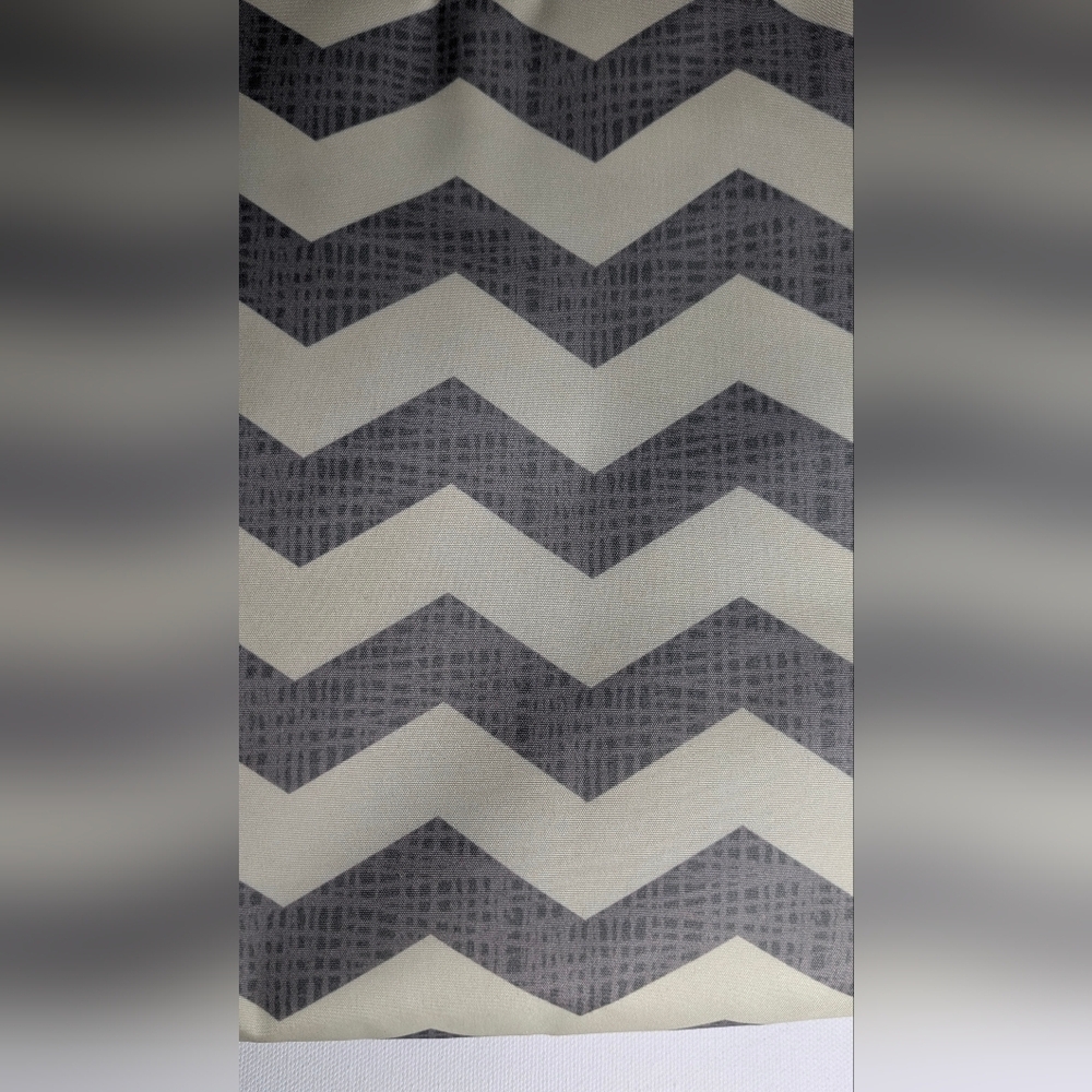 Tender Kisses NEW Grey Chevron Print Diaper Bag Changing Pad Pockets - Picture 12 of 15